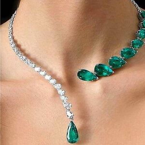 Women's Elegant Emerald and Diamond Necklace